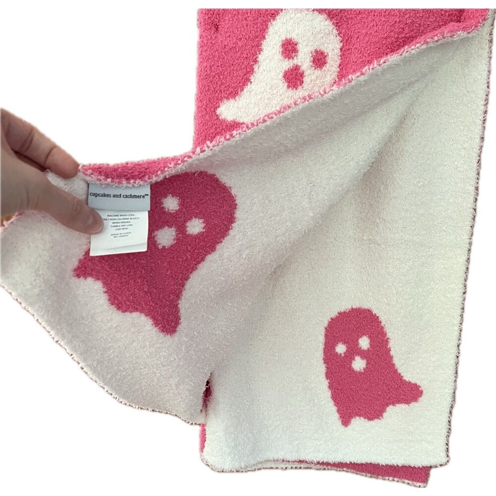 2 Cupcakes and Cashmere Viral Ghost Blankets - Picture 4 of 6